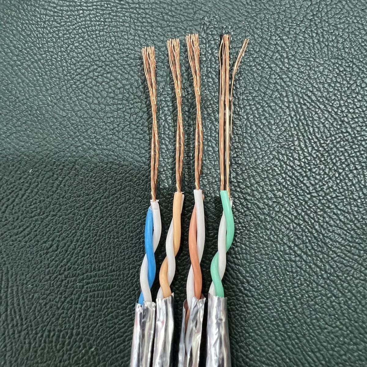 Cáp mạng thang máy Ancomteck Cat7 SFTP chống hao mòn