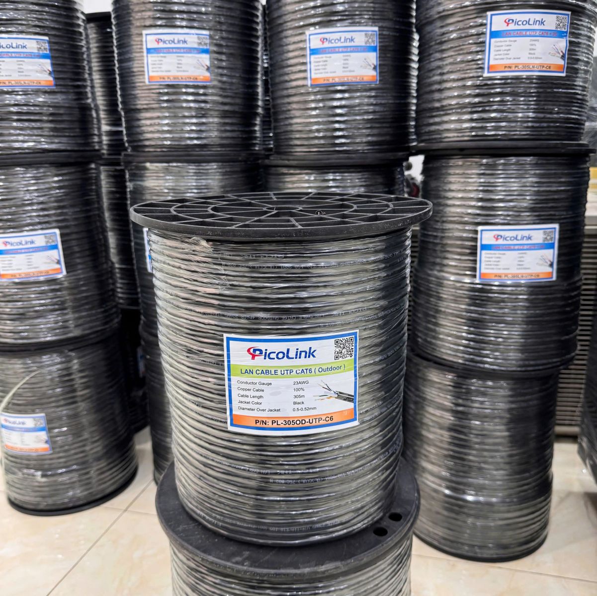 Cáp mạng CAT6 ngoài trời UTP - Có dây chịu lực gia cường PL-305OD-UTP-C6 chính hãng